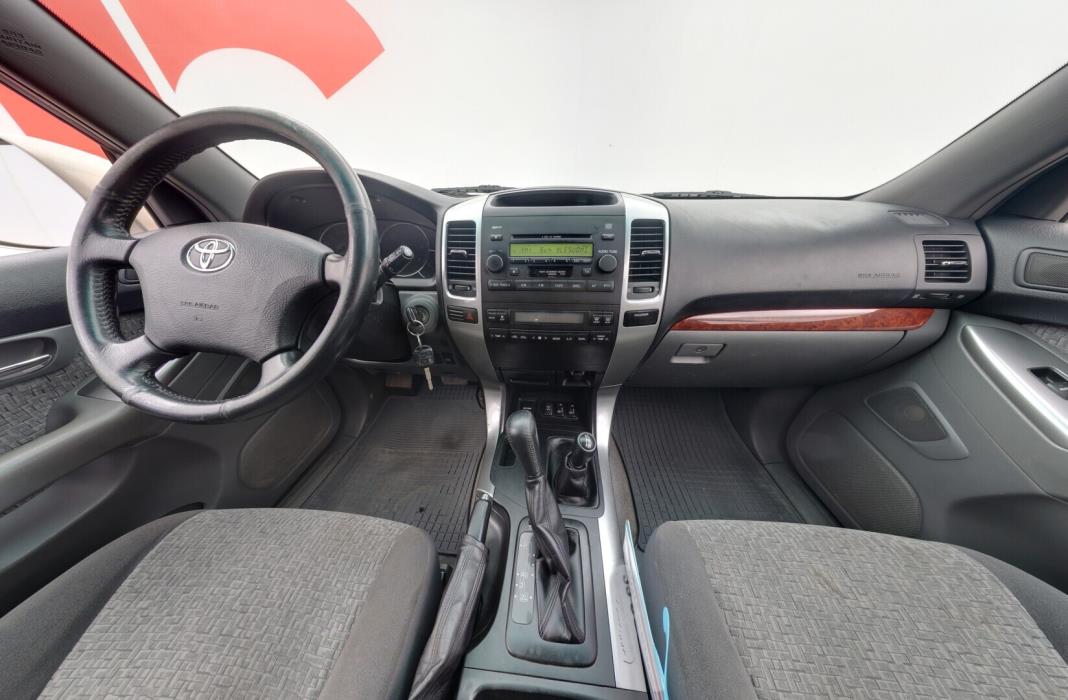 TOYOTA Land Cruiser 2006