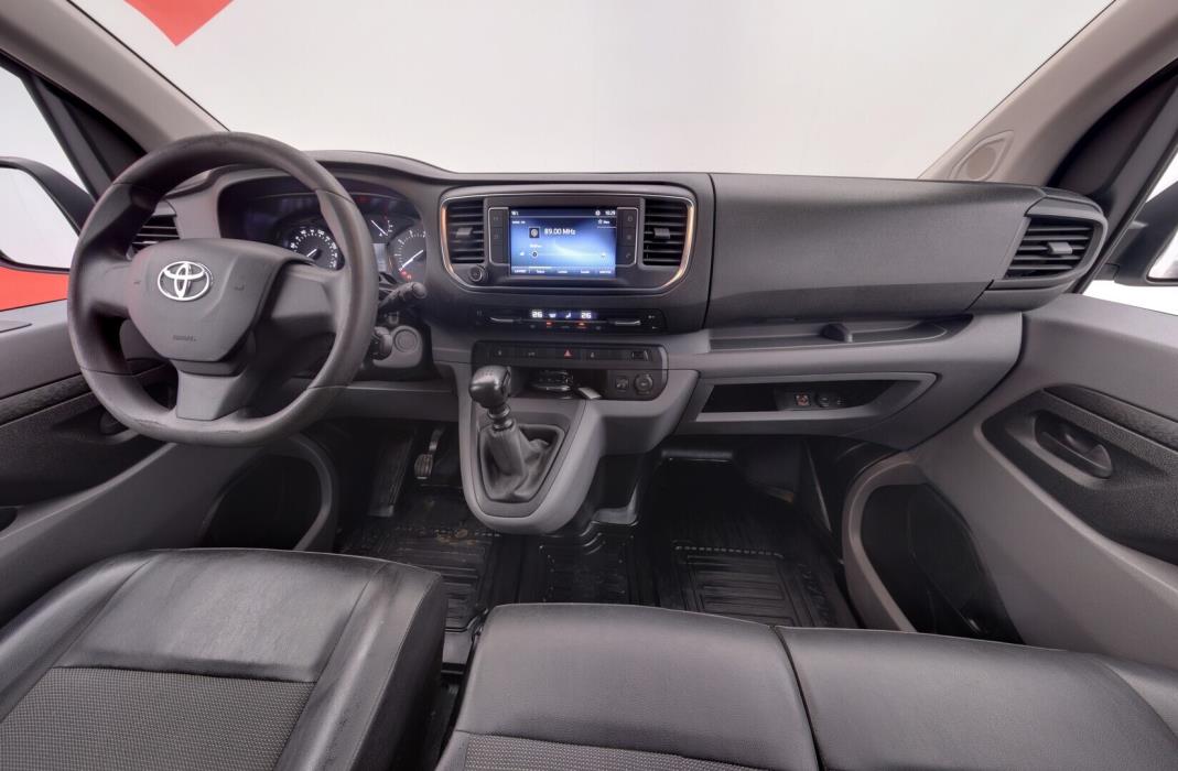 TOYOTA Proace 2017