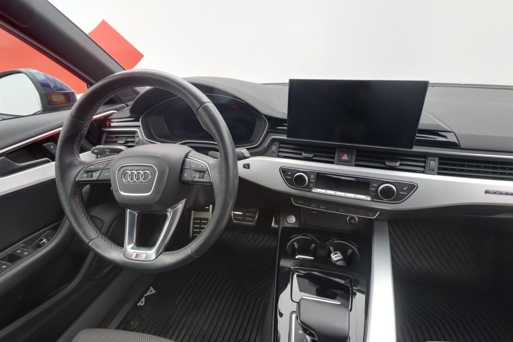 AUDI A4 2021