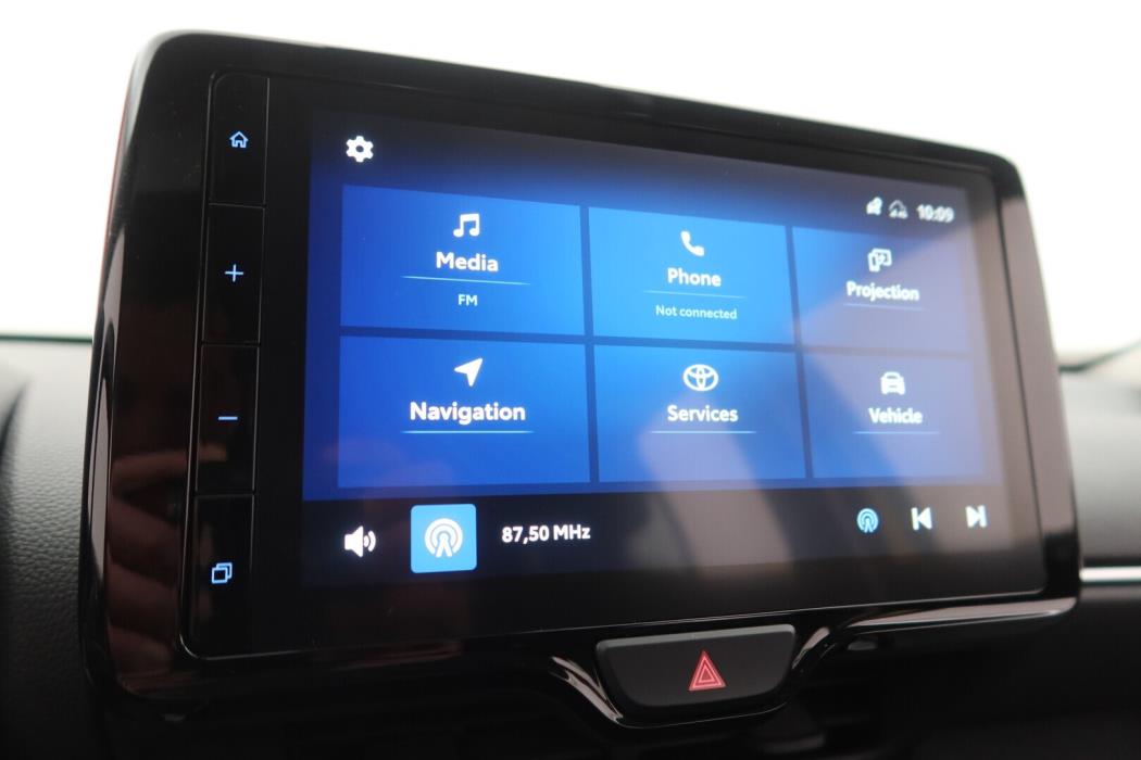 TOYOTA Yaris Cross 2023