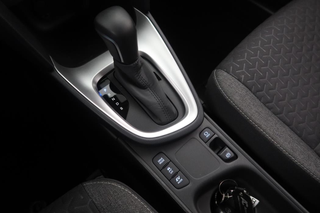 TOYOTA Yaris Cross 2023