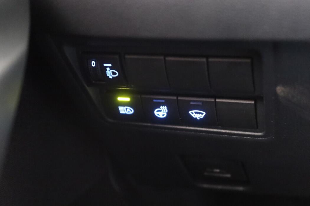 TOYOTA Yaris Cross 2023