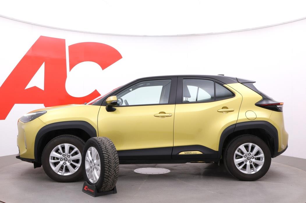 TOYOTA Yaris Cross 2023