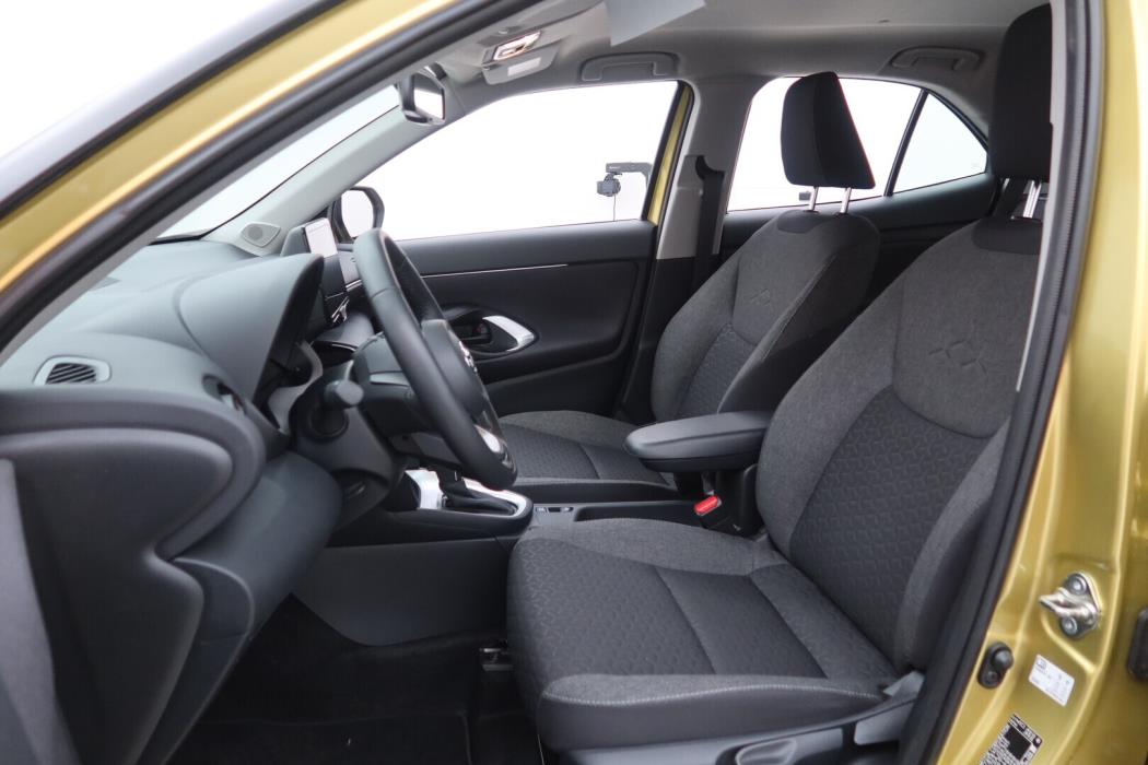 TOYOTA Yaris Cross 2023