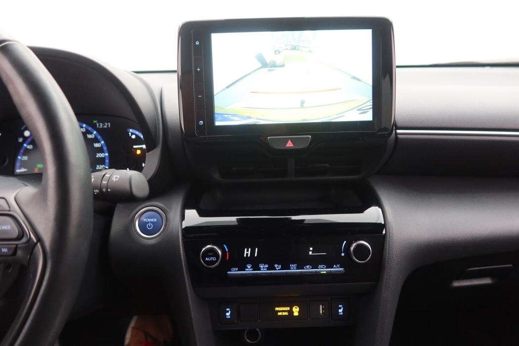 TOYOTA Yaris Cross 2023