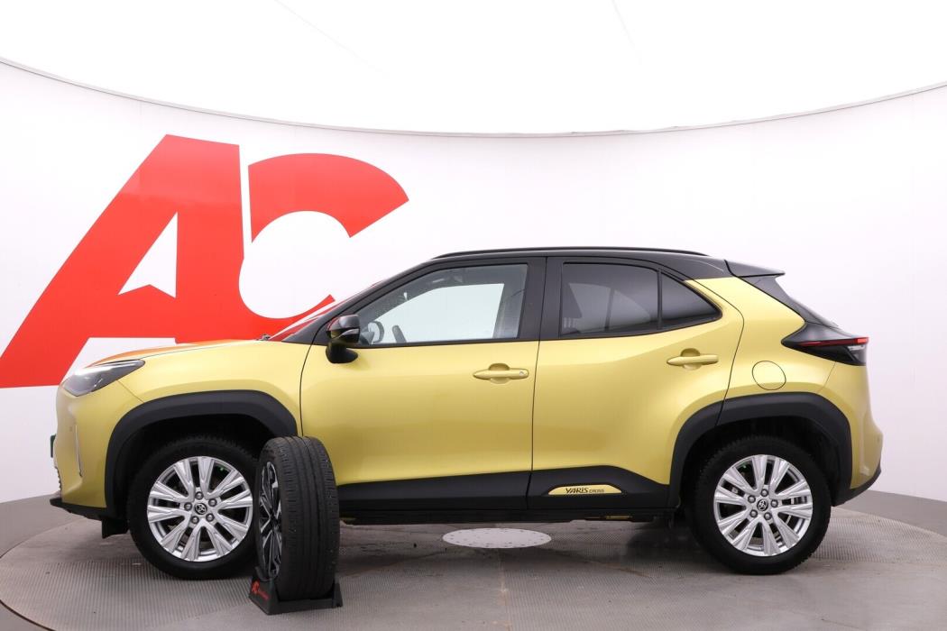 TOYOTA Yaris Cross 2023