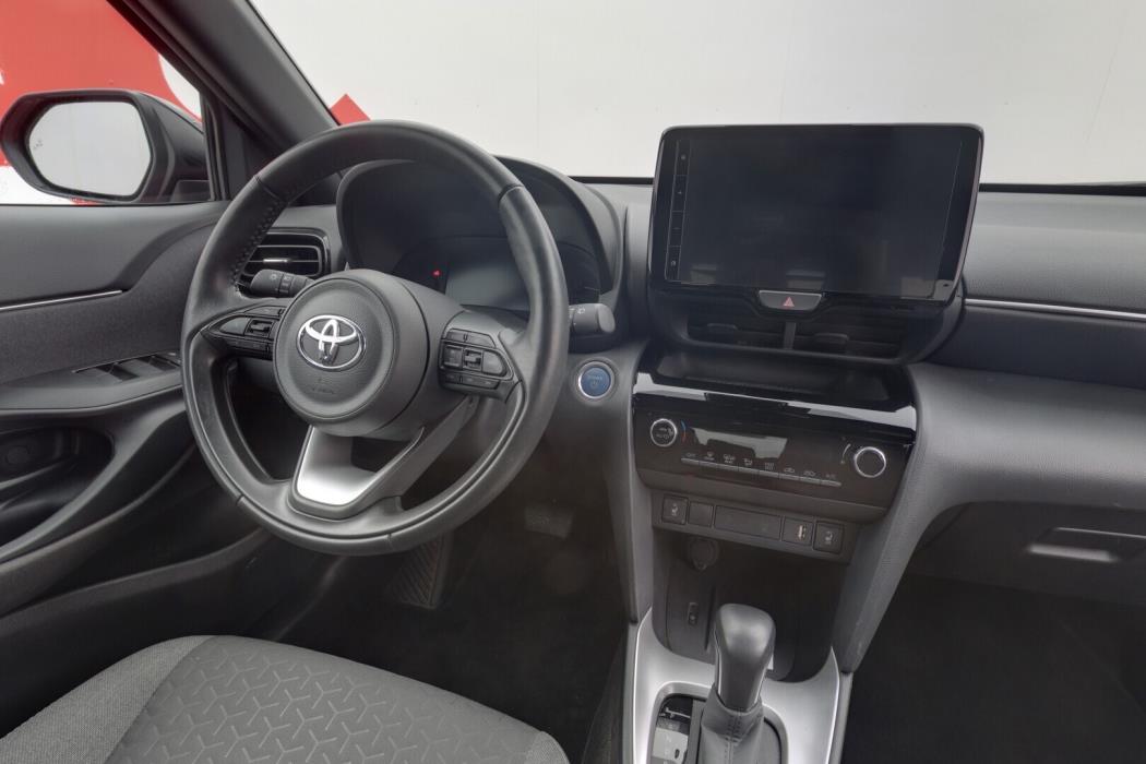 TOYOTA Yaris Cross 2023
