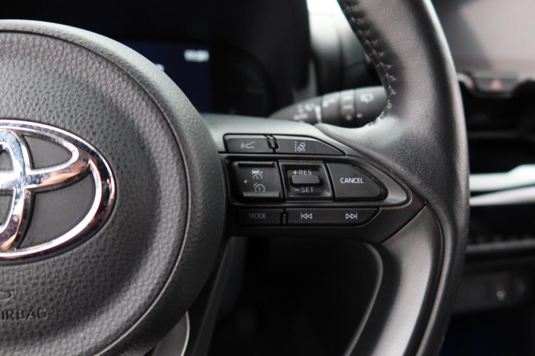 TOYOTA Yaris Cross 2023