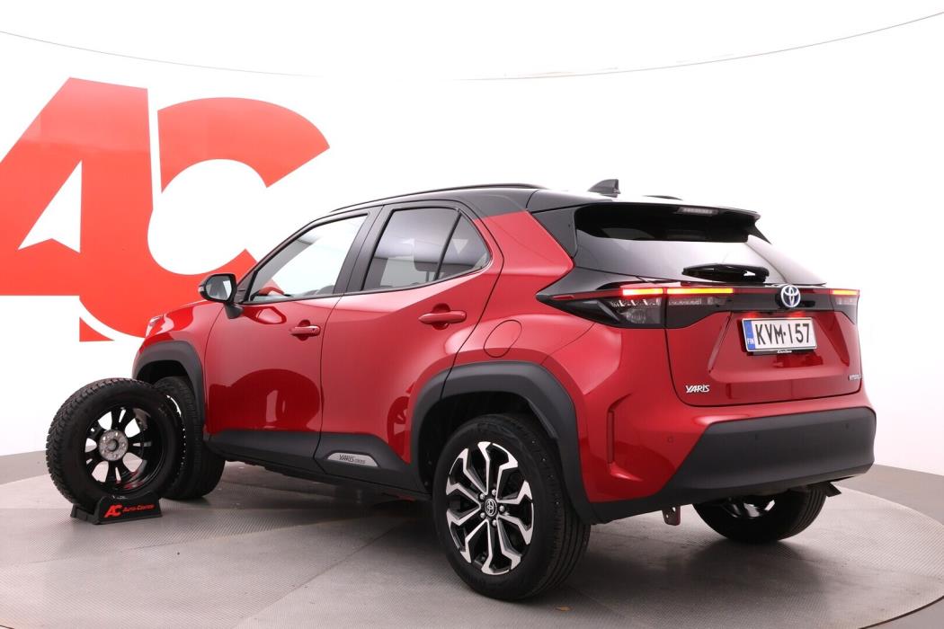 TOYOTA Yaris Cross 2023