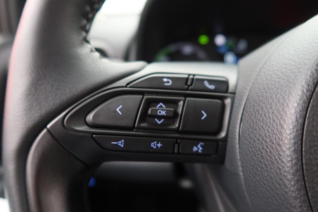TOYOTA Yaris 2023