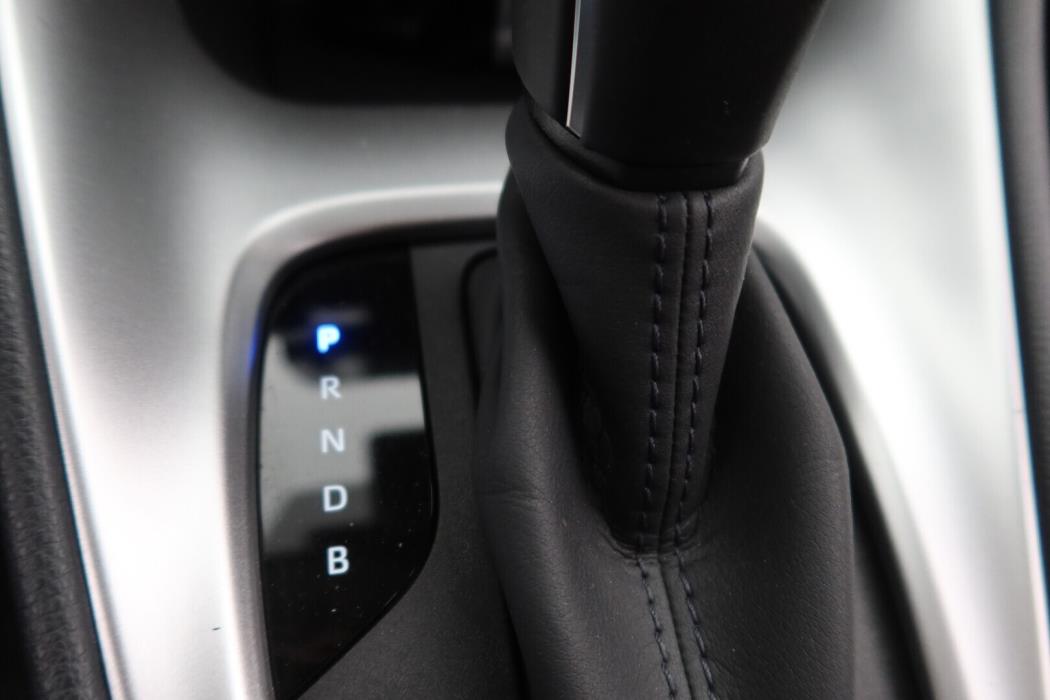TOYOTA Yaris 2023