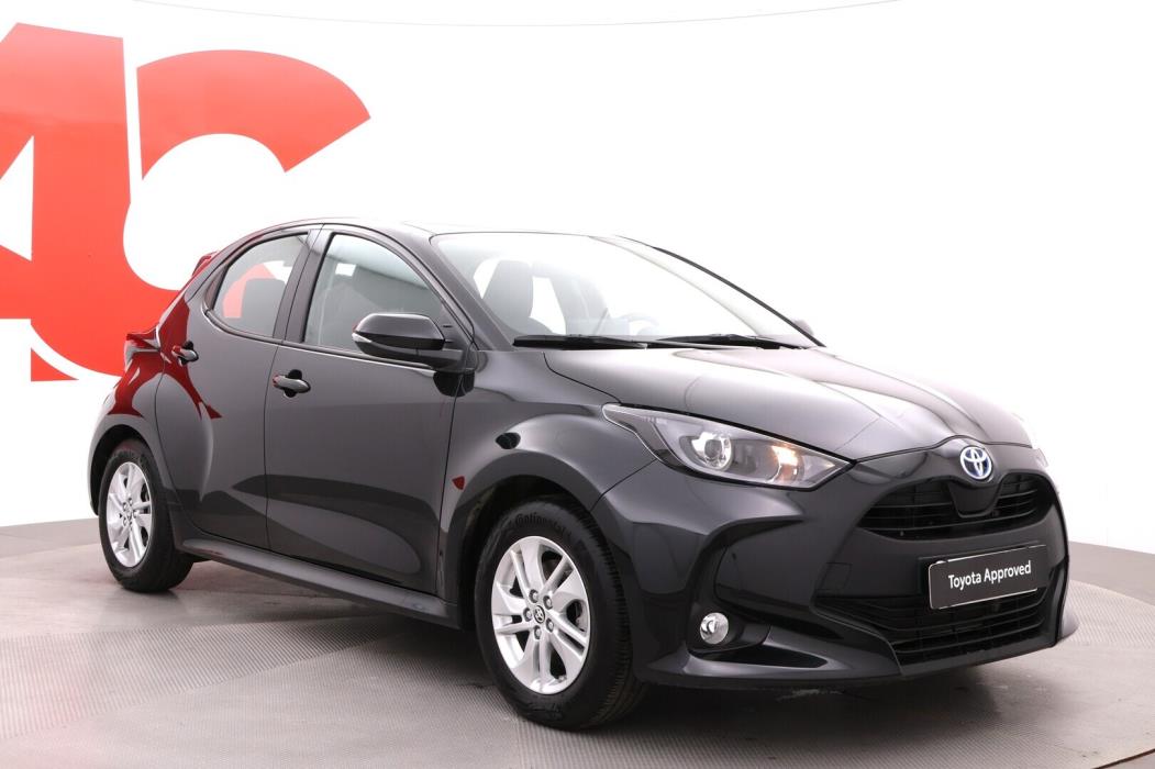 TOYOTA Yaris 2023