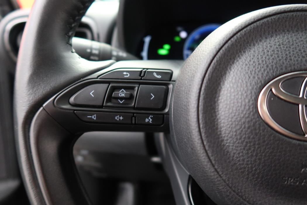 TOYOTA Yaris Cross 2024