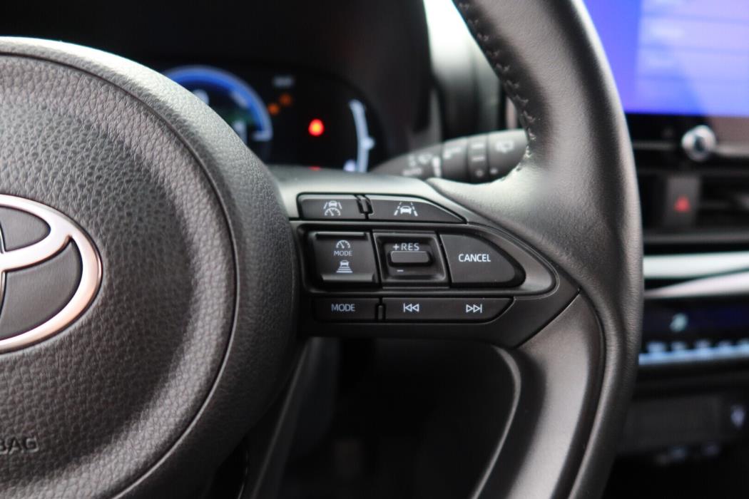 TOYOTA Yaris Cross 2024