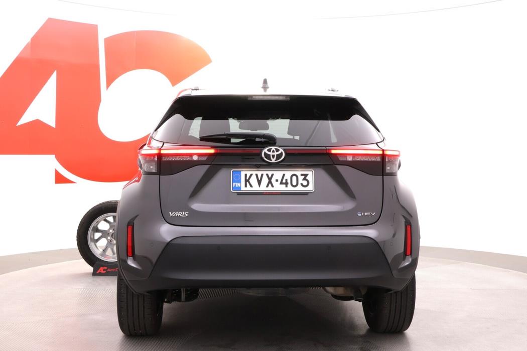 TOYOTA Yaris Cross 2024