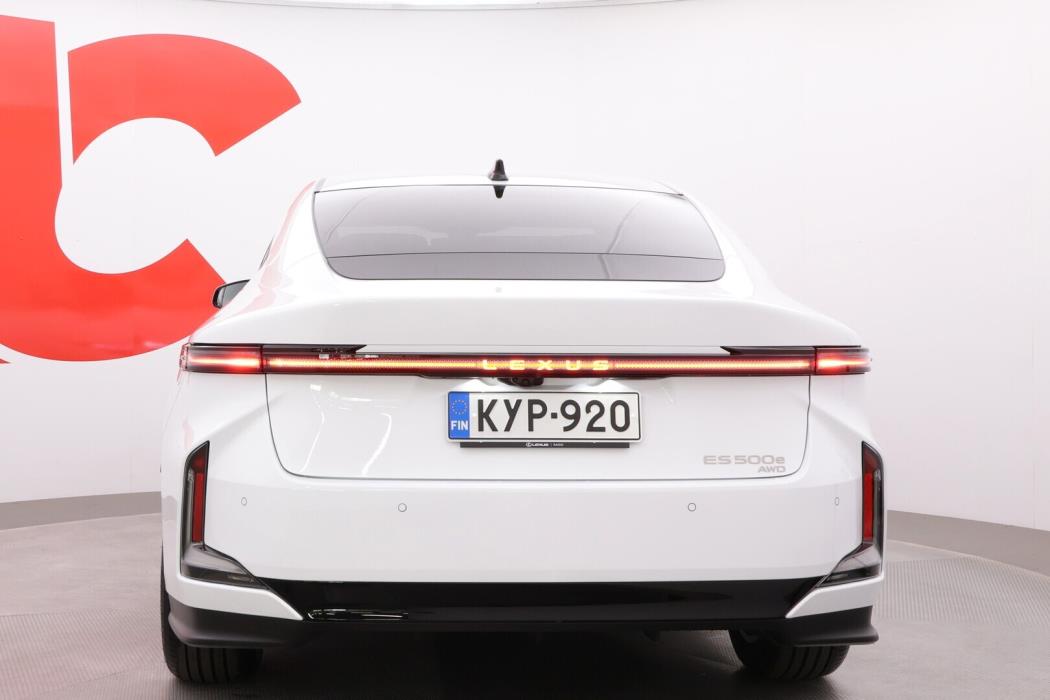 LEXUS ES 2026