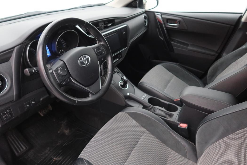 TOYOTA Auris 2017