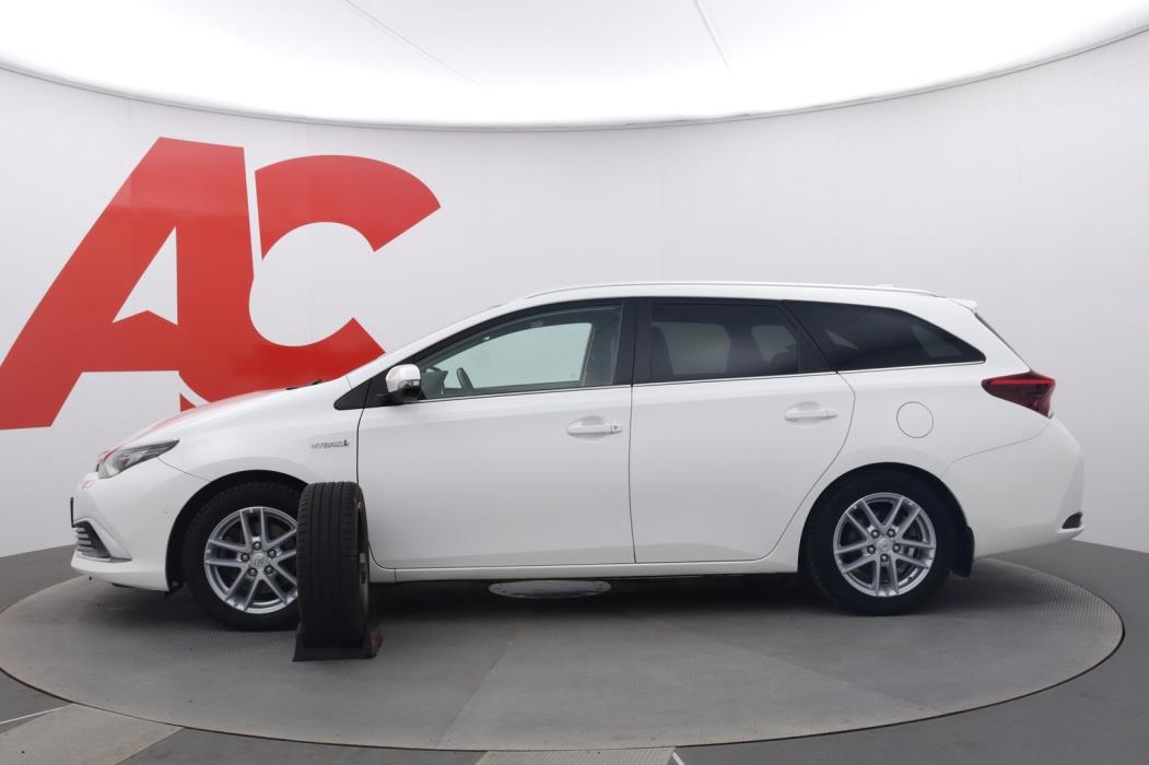 TOYOTA Auris 2017