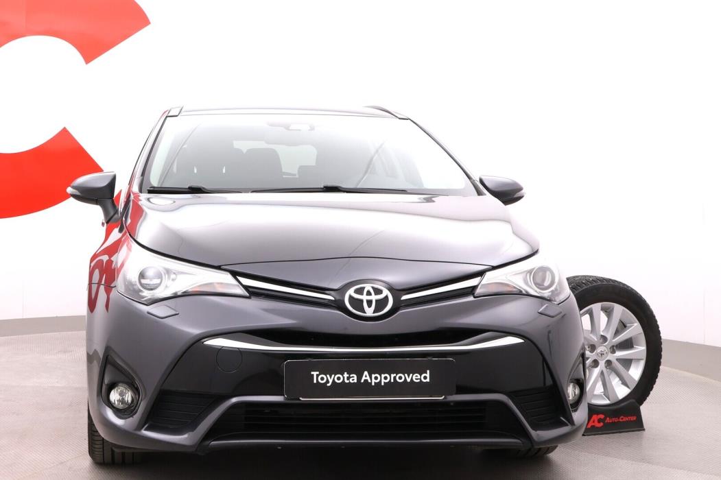 TOYOTA Avensis 2017