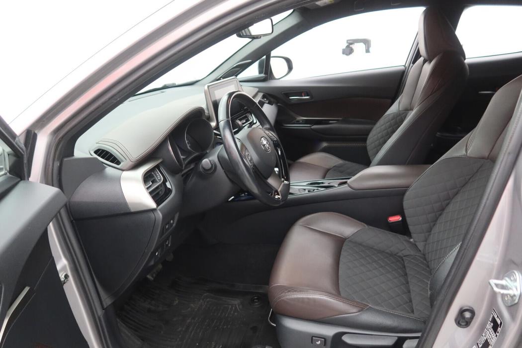 TOYOTA C-HR 2018