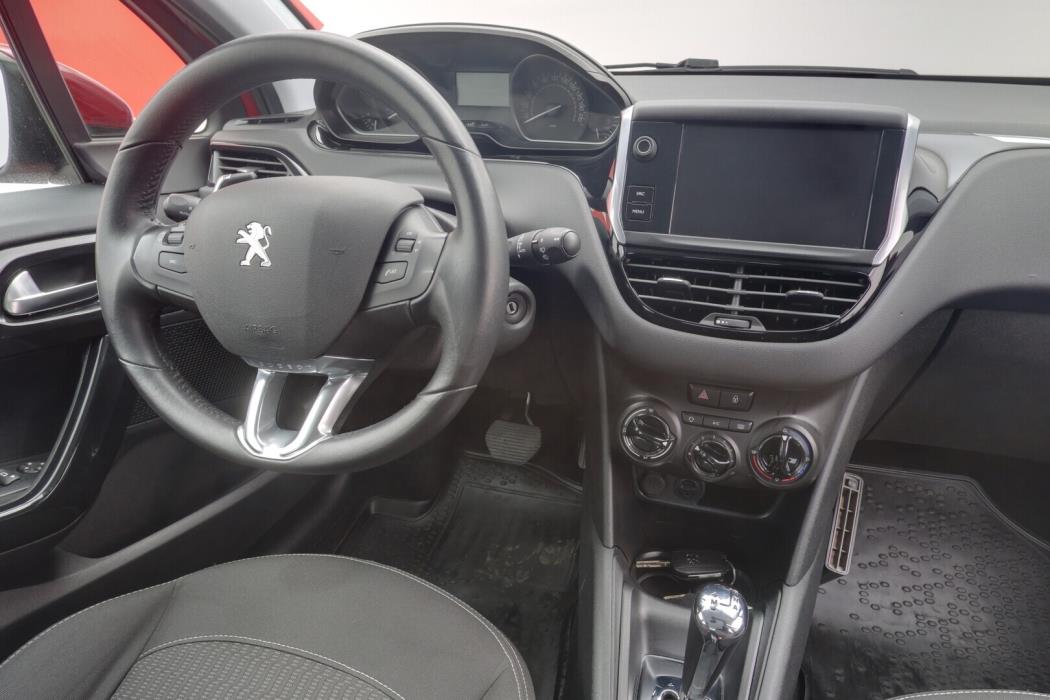 PEUGEOT 208 2018