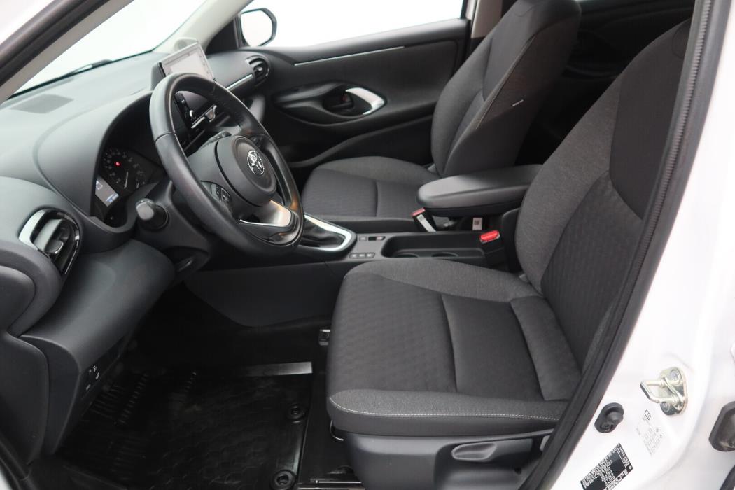 TOYOTA Yaris 2021