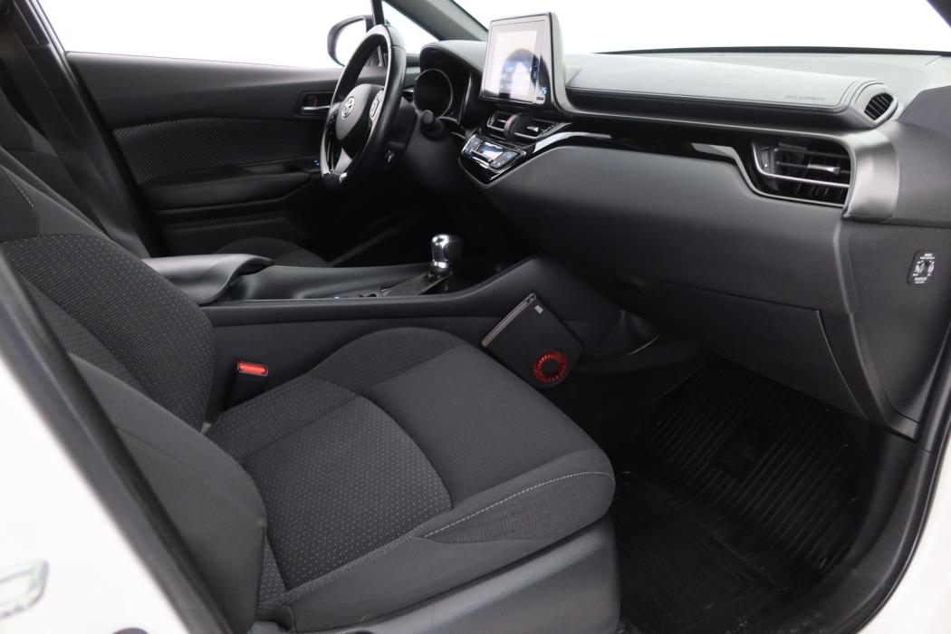 TOYOTA C-HR 2018