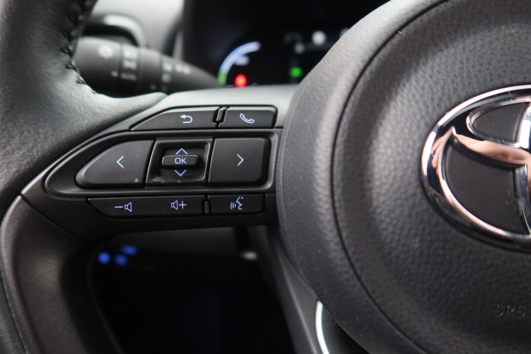 TOYOTA Yaris Cross 2023