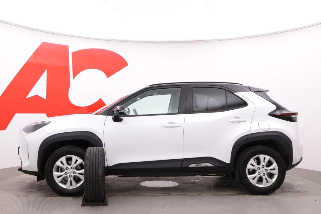 TOYOTA Yaris Cross 2023