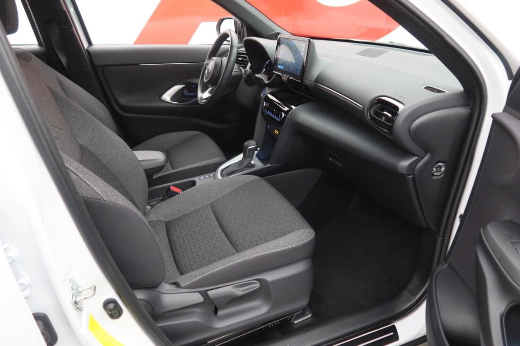 TOYOTA Yaris Cross 2023