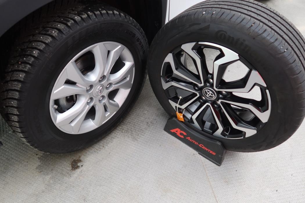 TOYOTA Yaris Cross 2023