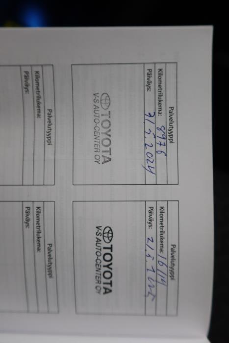 TOYOTA Yaris Cross 2023