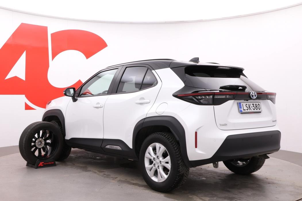 TOYOTA Yaris Cross 2023