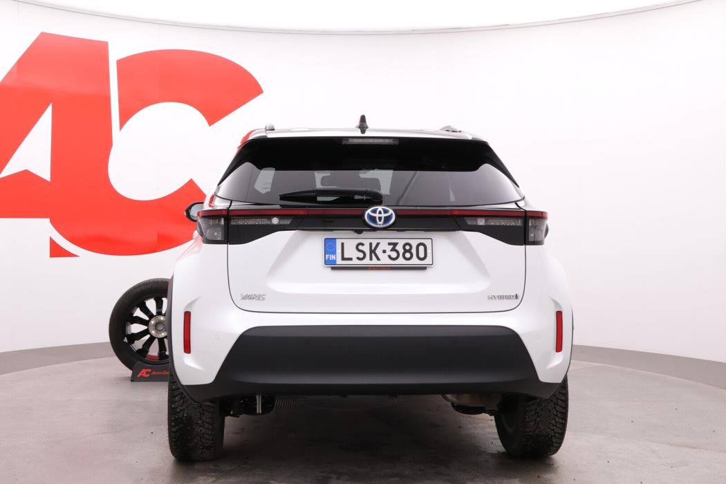 TOYOTA Yaris Cross 2023