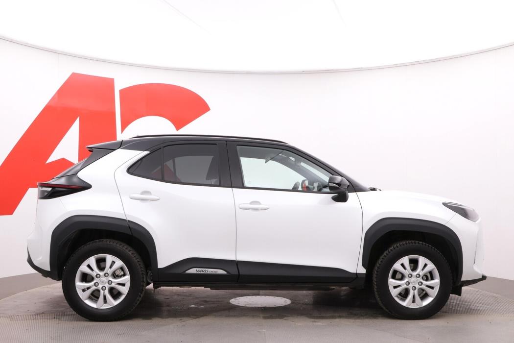 TOYOTA Yaris Cross 2023