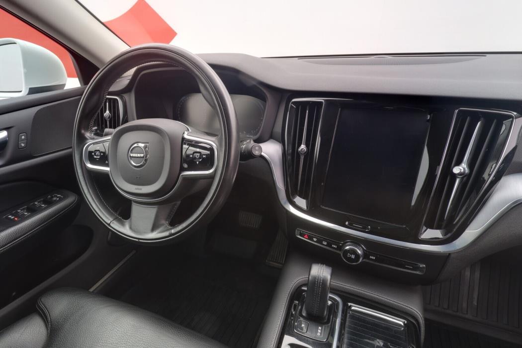 VOLVO V60 2020