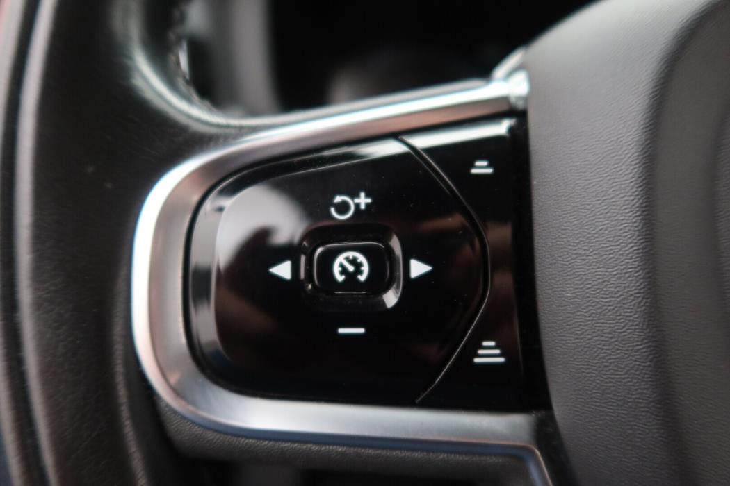 VOLVO V60 2020