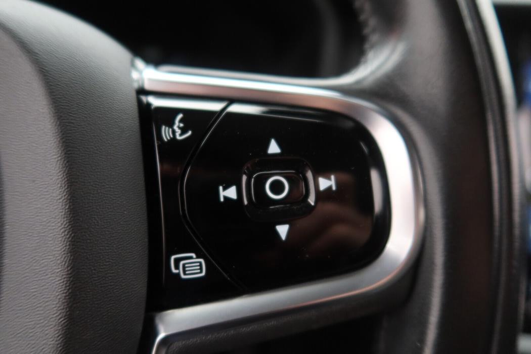 VOLVO V60 2020