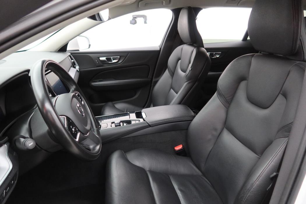 VOLVO V60 2020