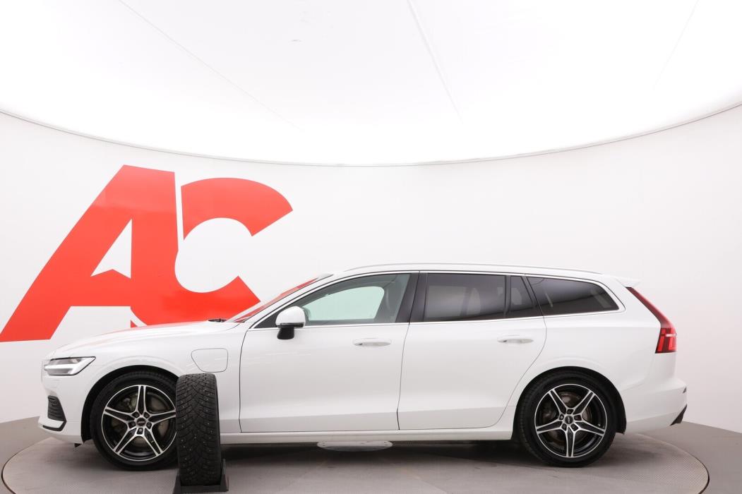 VOLVO V60 2020