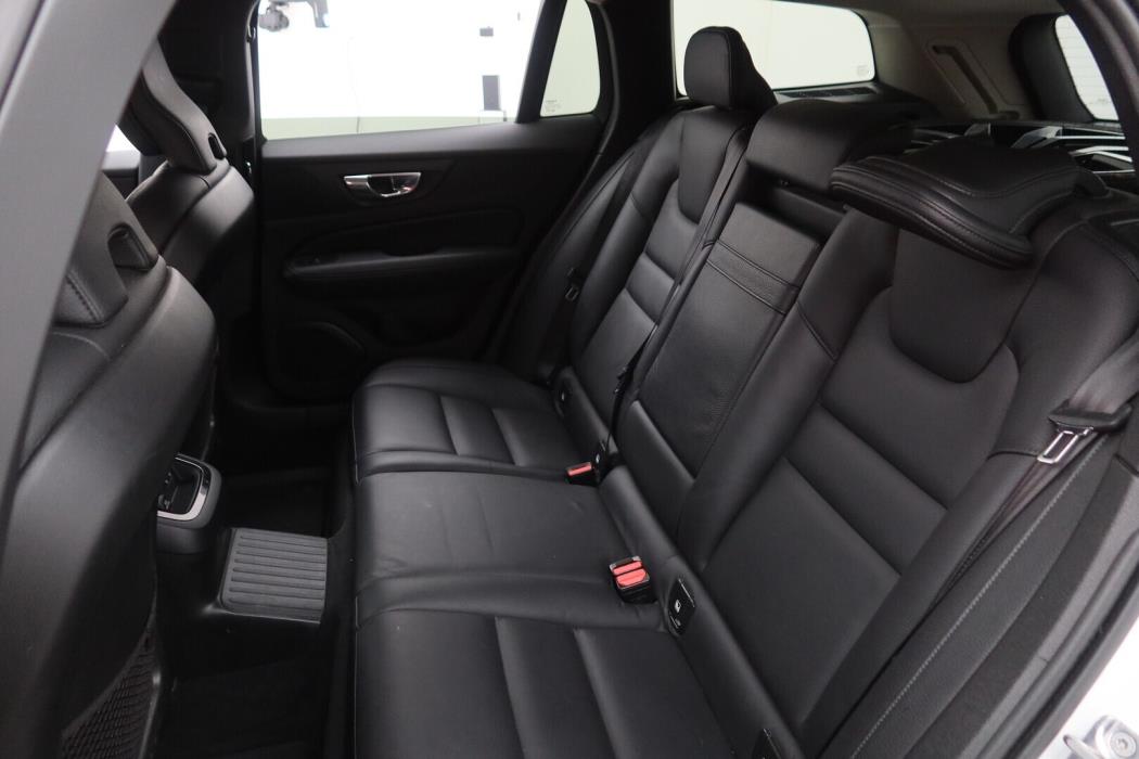 VOLVO V60 2020