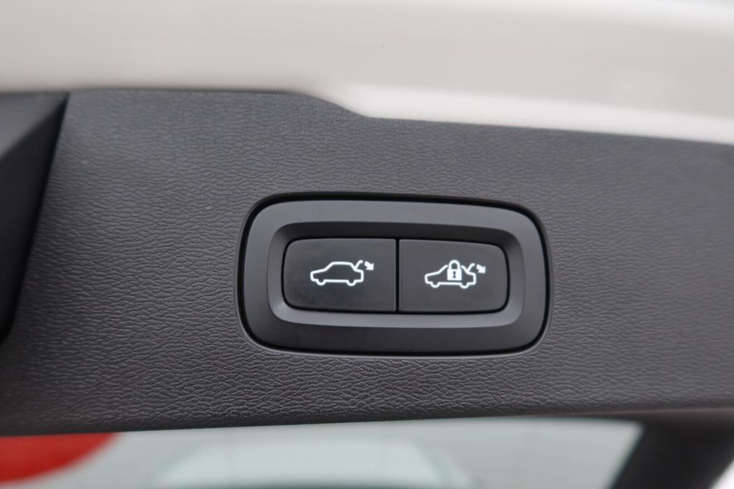 VOLVO V60 2020