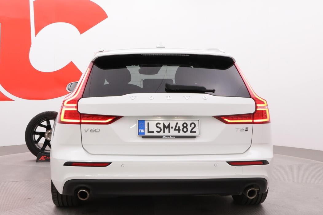 VOLVO V60 2020