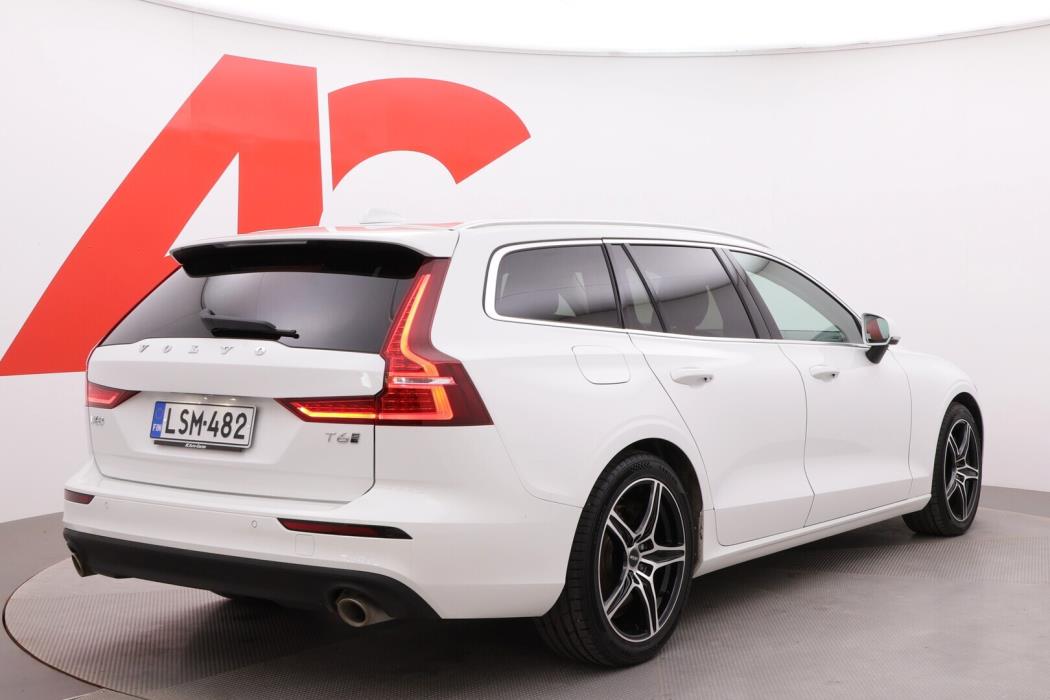 VOLVO V60 2020