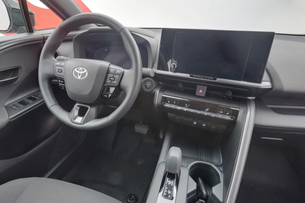 TOYOTA C-HR 2025