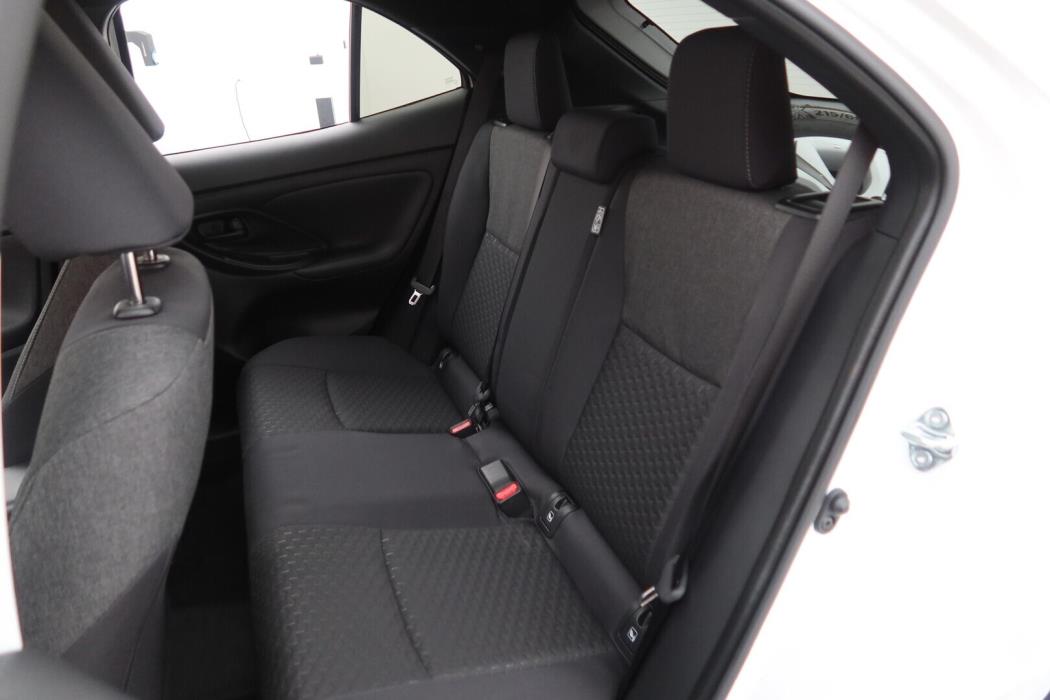 TOYOTA Yaris Cross 2025