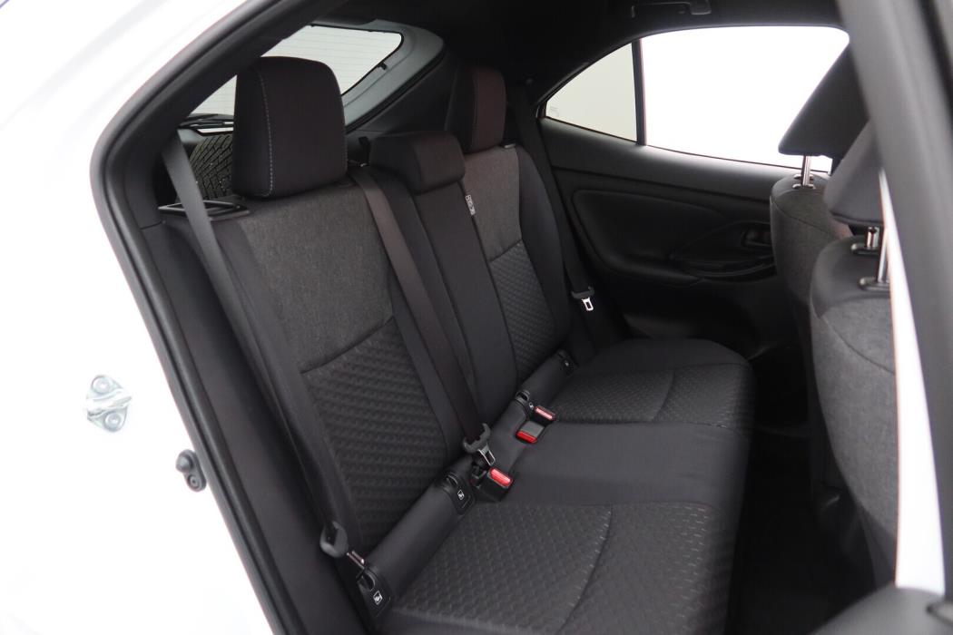 TOYOTA Yaris Cross 2025