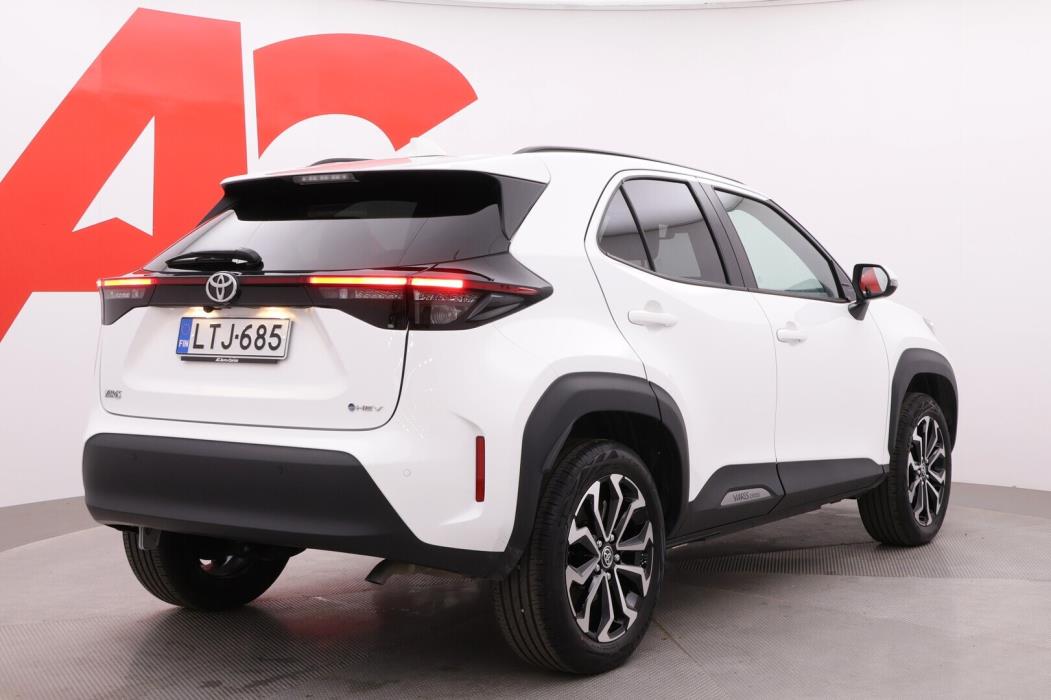 TOYOTA Yaris Cross 2025
