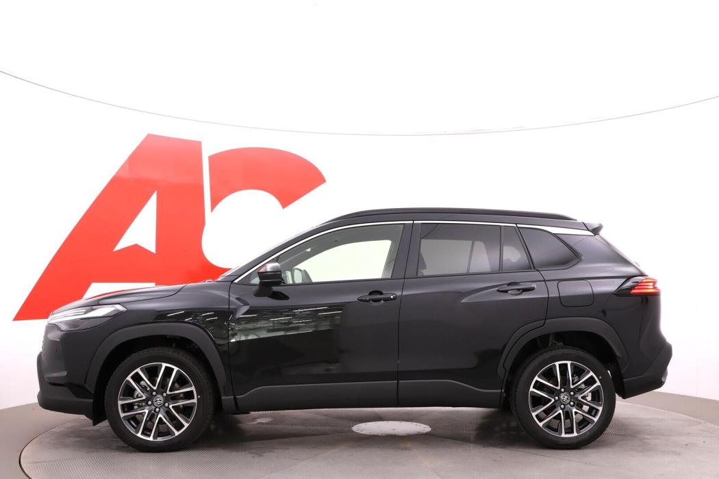 TOYOTA Corolla Cross 2026