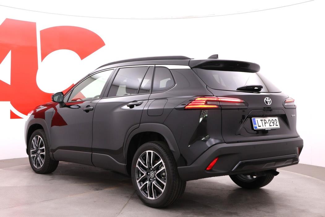 TOYOTA Corolla Cross 2026
